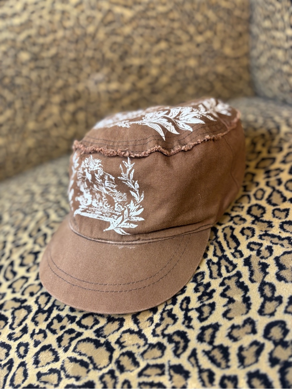 ✨Vintage Y2K Grunge Alt Mocha & White Graphic Distressed Hat✨